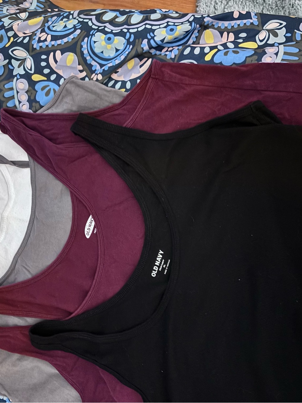Set of 4 tank tops.. All extra large. - Picture 2 of 3